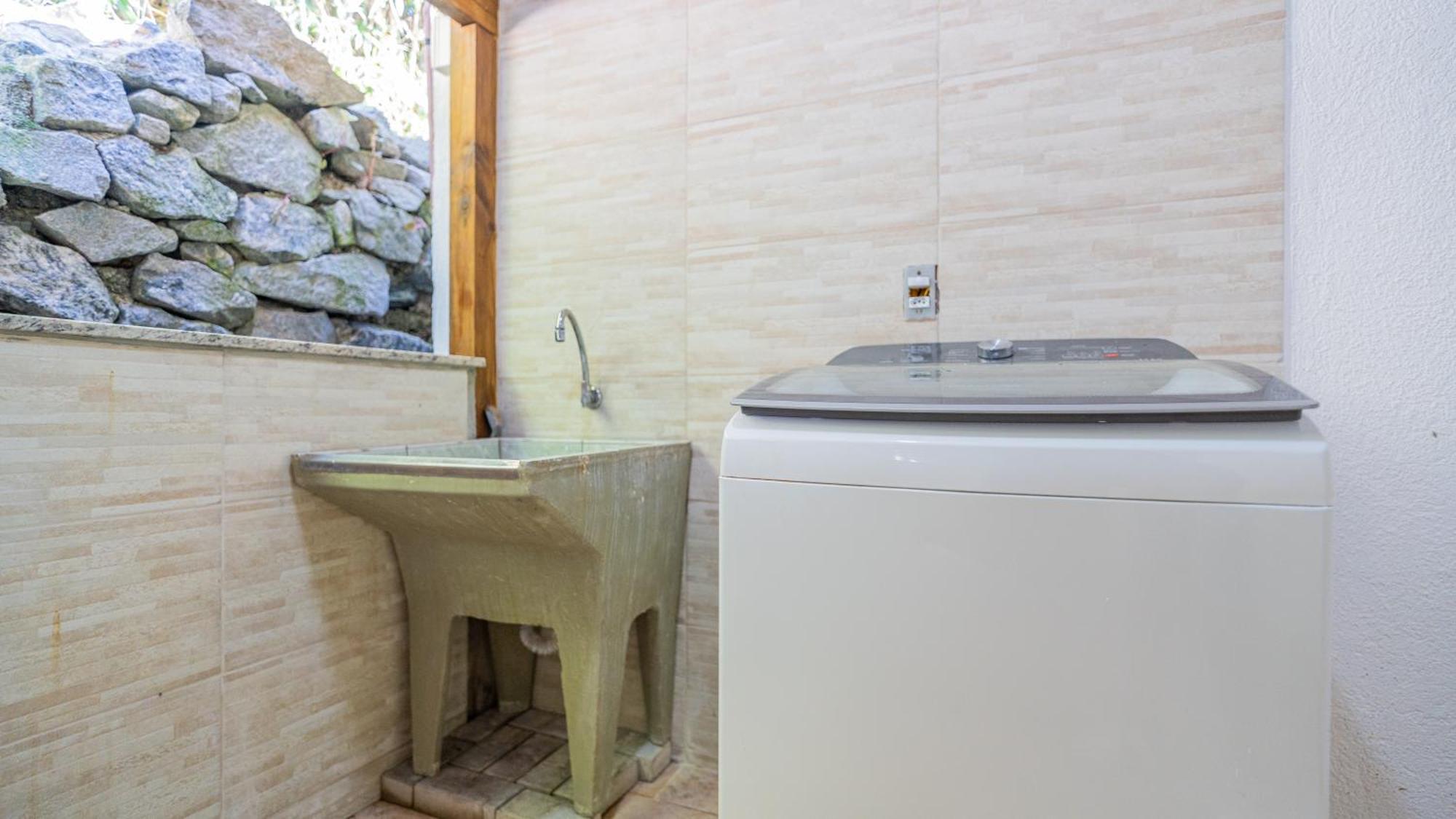 Residencial Com Piscina Possui Jacuzzi Aquecida Com Hidromassagem Villa Бомбиняс Екстериор снимка