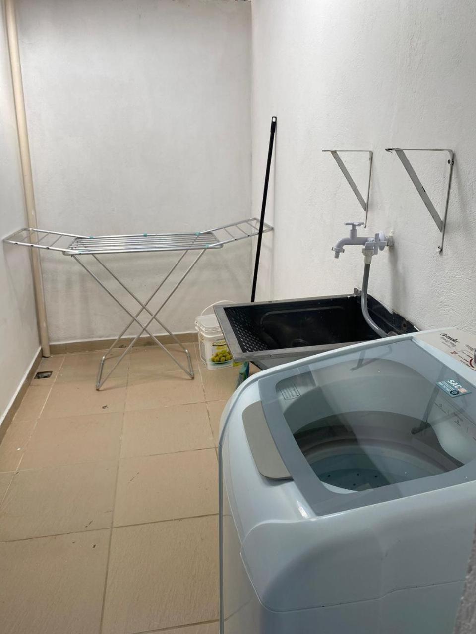 Residencial Com Piscina Possui Jacuzzi Aquecida Com Hidromassagem Villa Бомбиняс Екстериор снимка