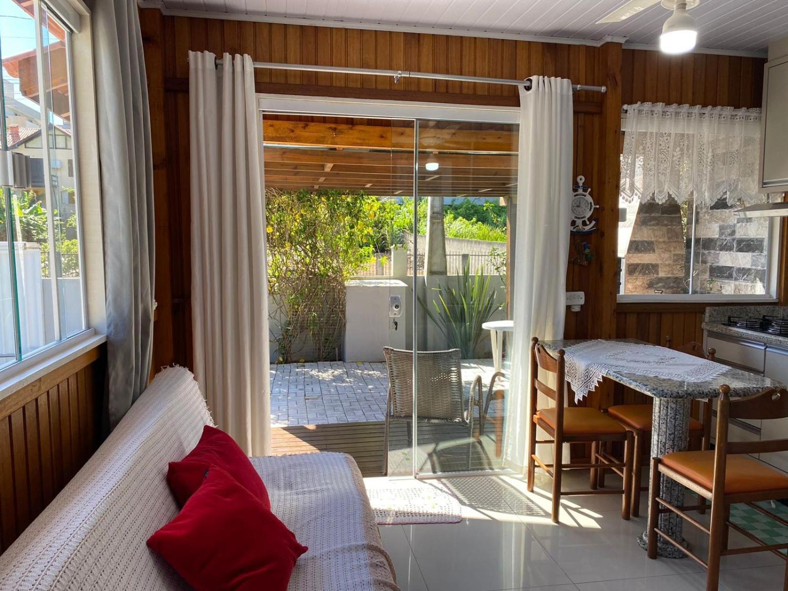 Residencial Com Piscina Possui Jacuzzi Aquecida Com Hidromassagem Villa Бомбиняс Екстериор снимка