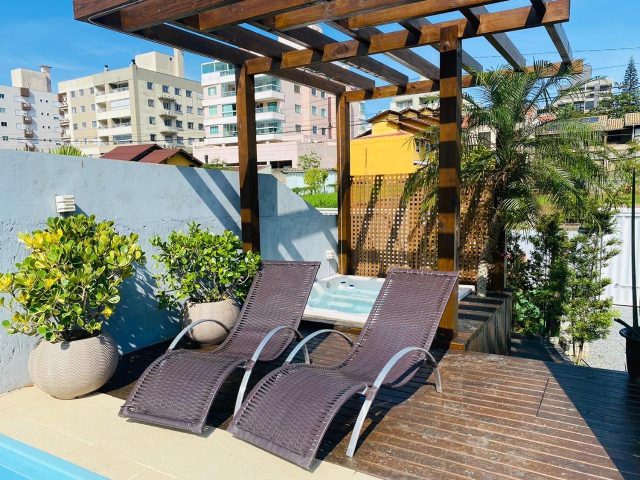Residencial Com Piscina Possui Jacuzzi Aquecida Com Hidromassagem Villa Бомбиняс Екстериор снимка