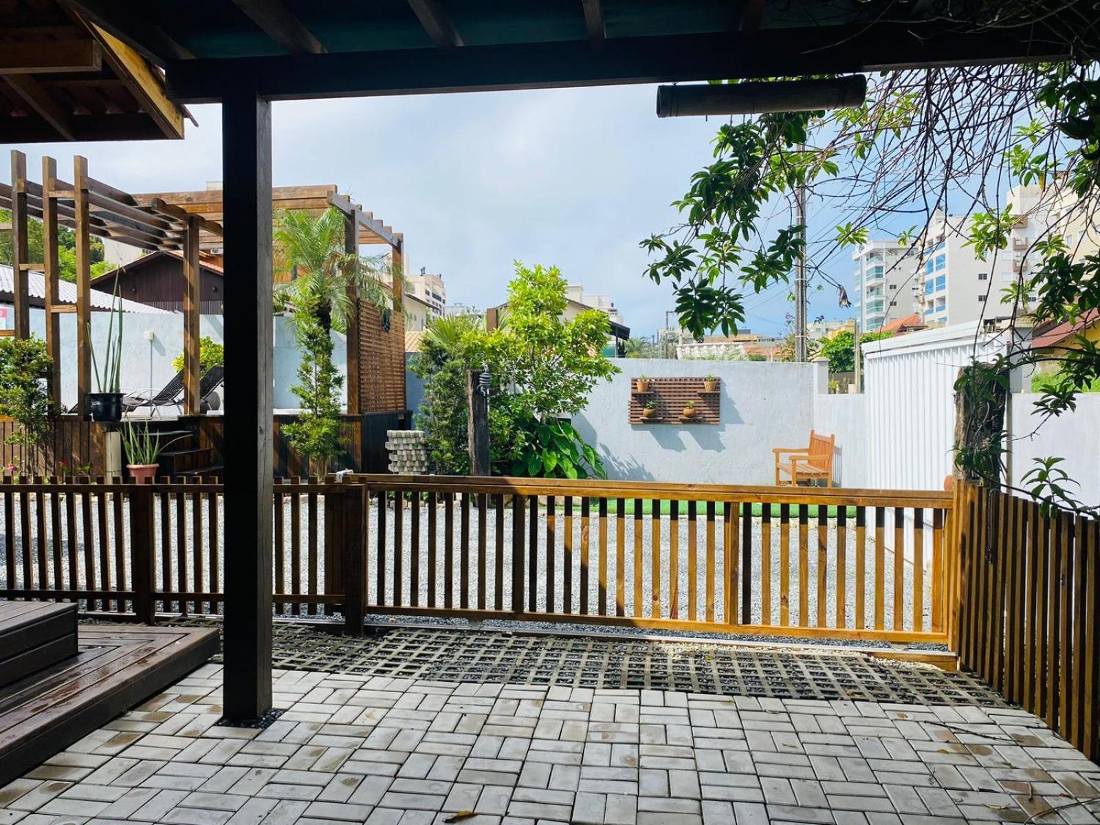 Residencial Com Piscina Possui Jacuzzi Aquecida Com Hidromassagem Villa Бомбиняс Екстериор снимка