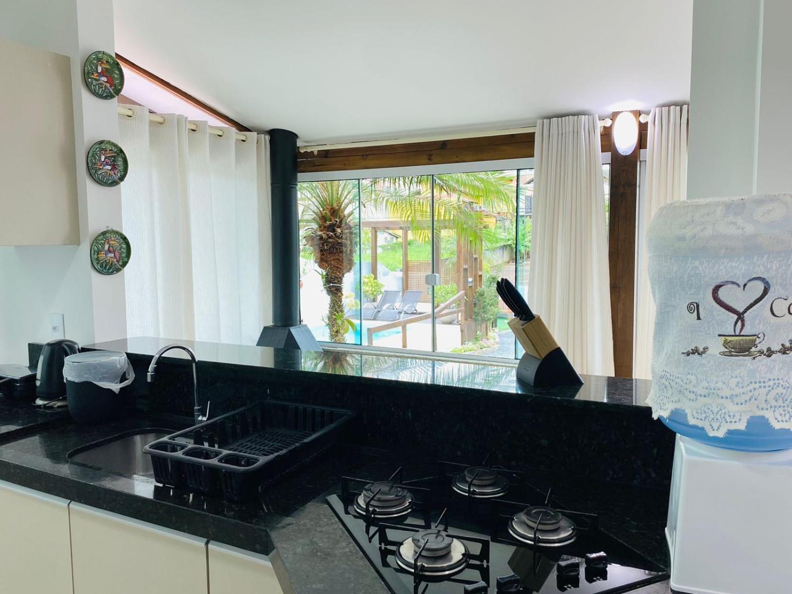 Residencial Com Piscina Possui Jacuzzi Aquecida Com Hidromassagem Villa Бомбиняс Екстериор снимка