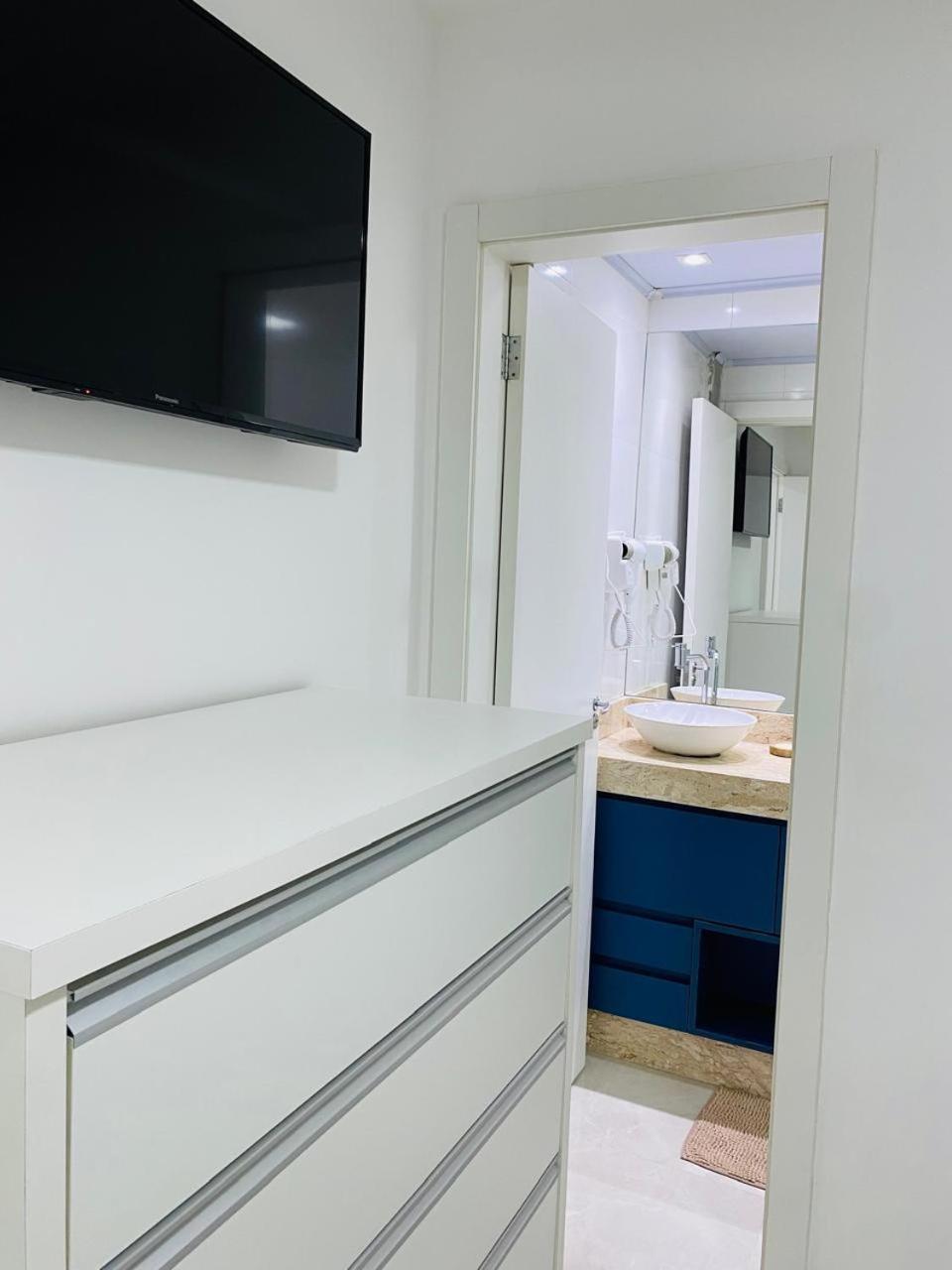 Residencial Com Piscina Possui Jacuzzi Aquecida Com Hidromassagem Villa Бомбиняс Екстериор снимка