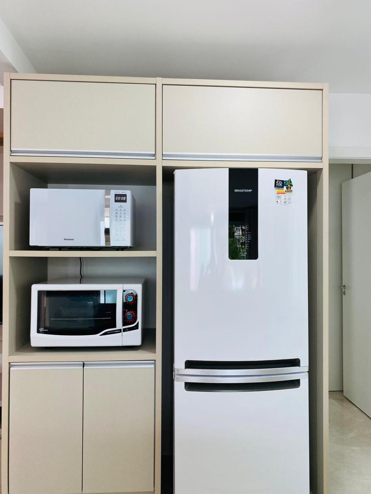 Residencial Com Piscina Possui Jacuzzi Aquecida Com Hidromassagem Villa Бомбиняс Екстериор снимка