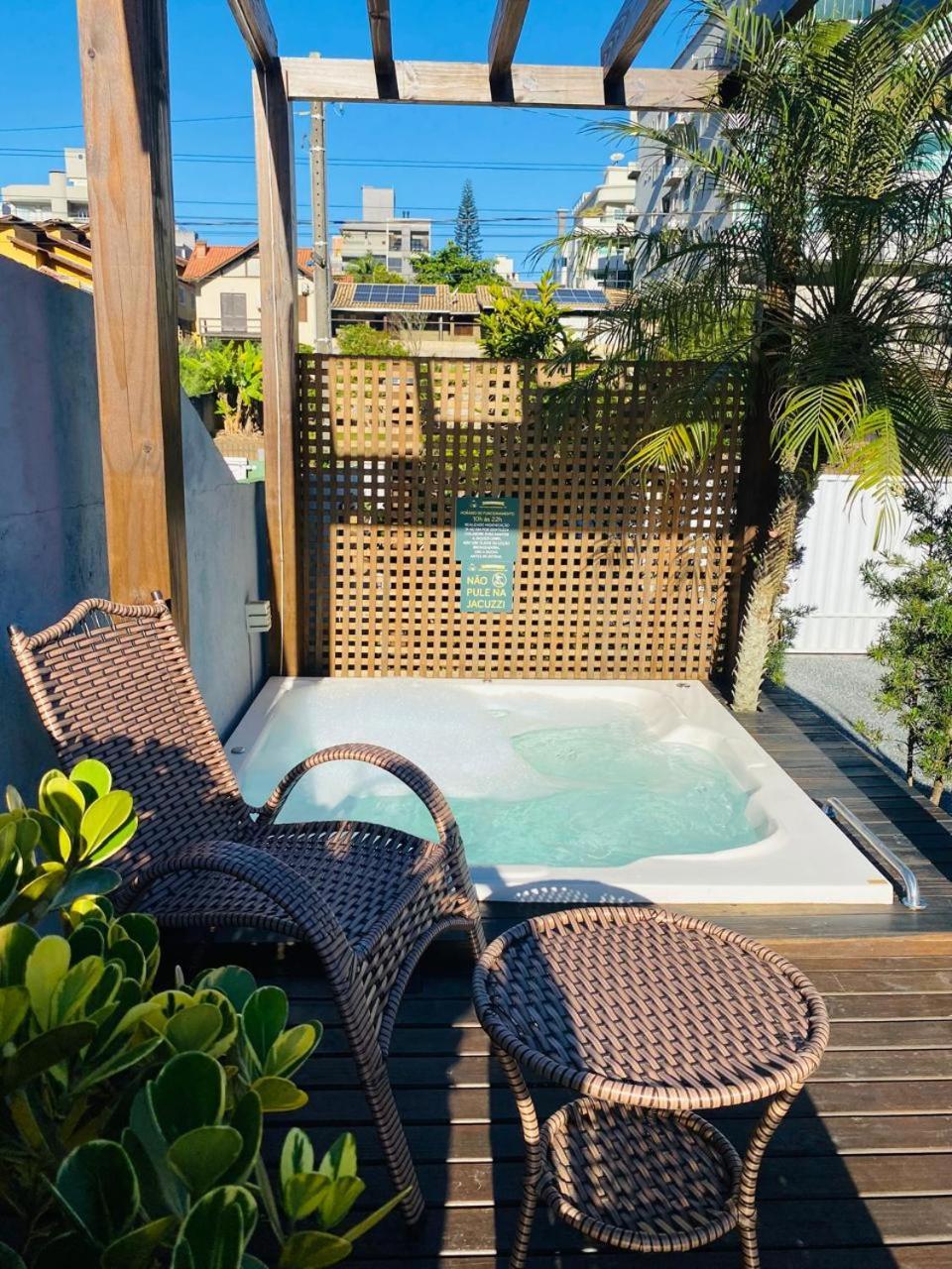 Residencial Com Piscina Possui Jacuzzi Aquecida Com Hidromassagem Villa Бомбиняс Екстериор снимка